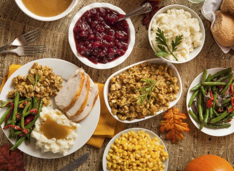 10 Thanksgiving Traditions To Start This Year
